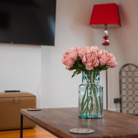 Stylish Townhouse, Work Desk, Fast Wi-Fi, Sleeps 6 สแตมฟอร์ด ภายนอก รูปภาพ