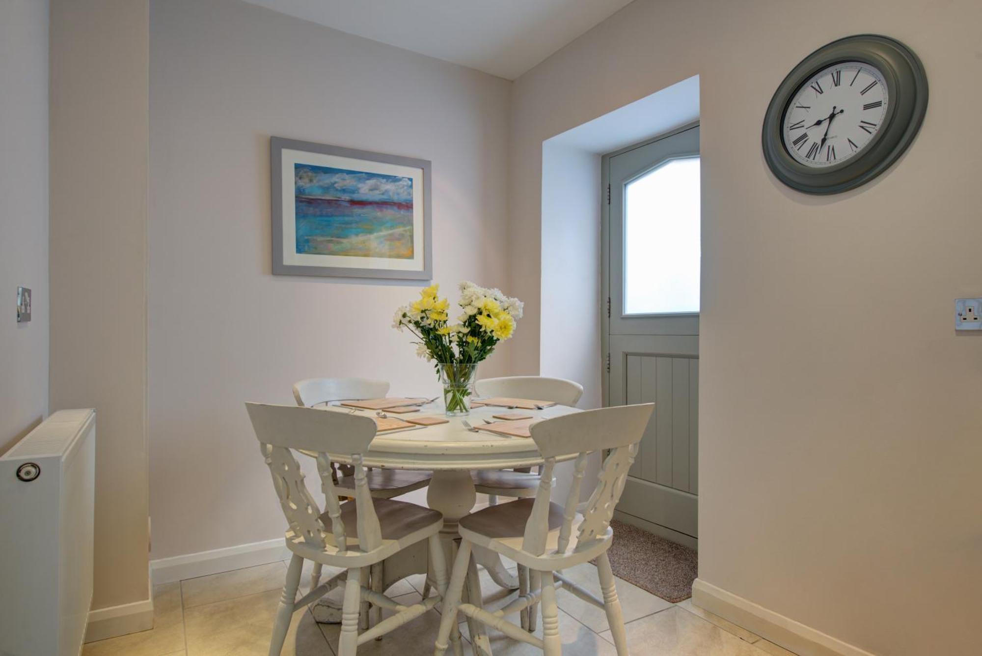 Stylish Townhouse, Work Desk, Fast Wi-Fi, Sleeps 6 สแตมฟอร์ด ภายนอก รูปภาพ