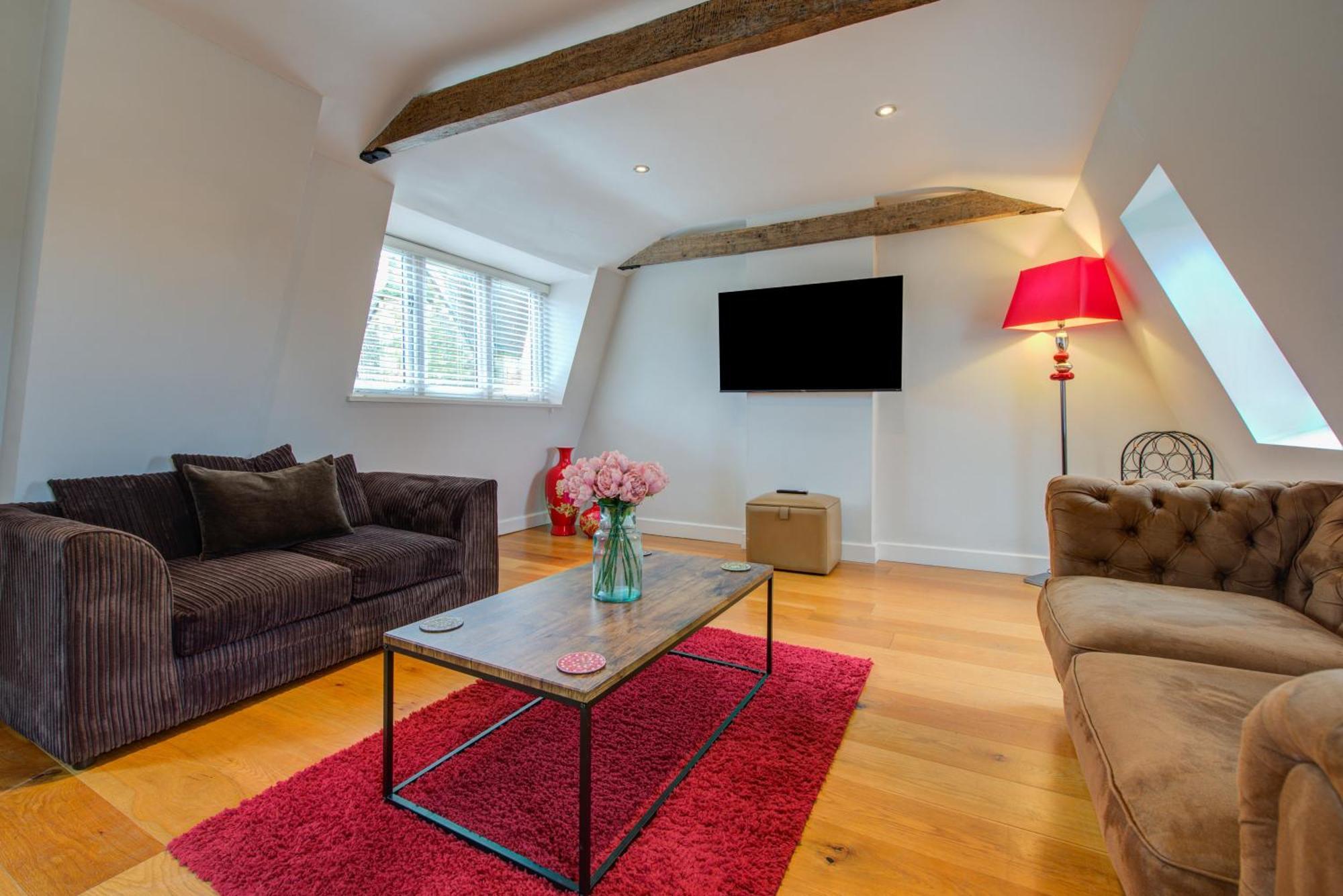 Stylish Townhouse, Work Desk, Fast Wi-Fi, Sleeps 6 สแตมฟอร์ด ภายนอก รูปภาพ
