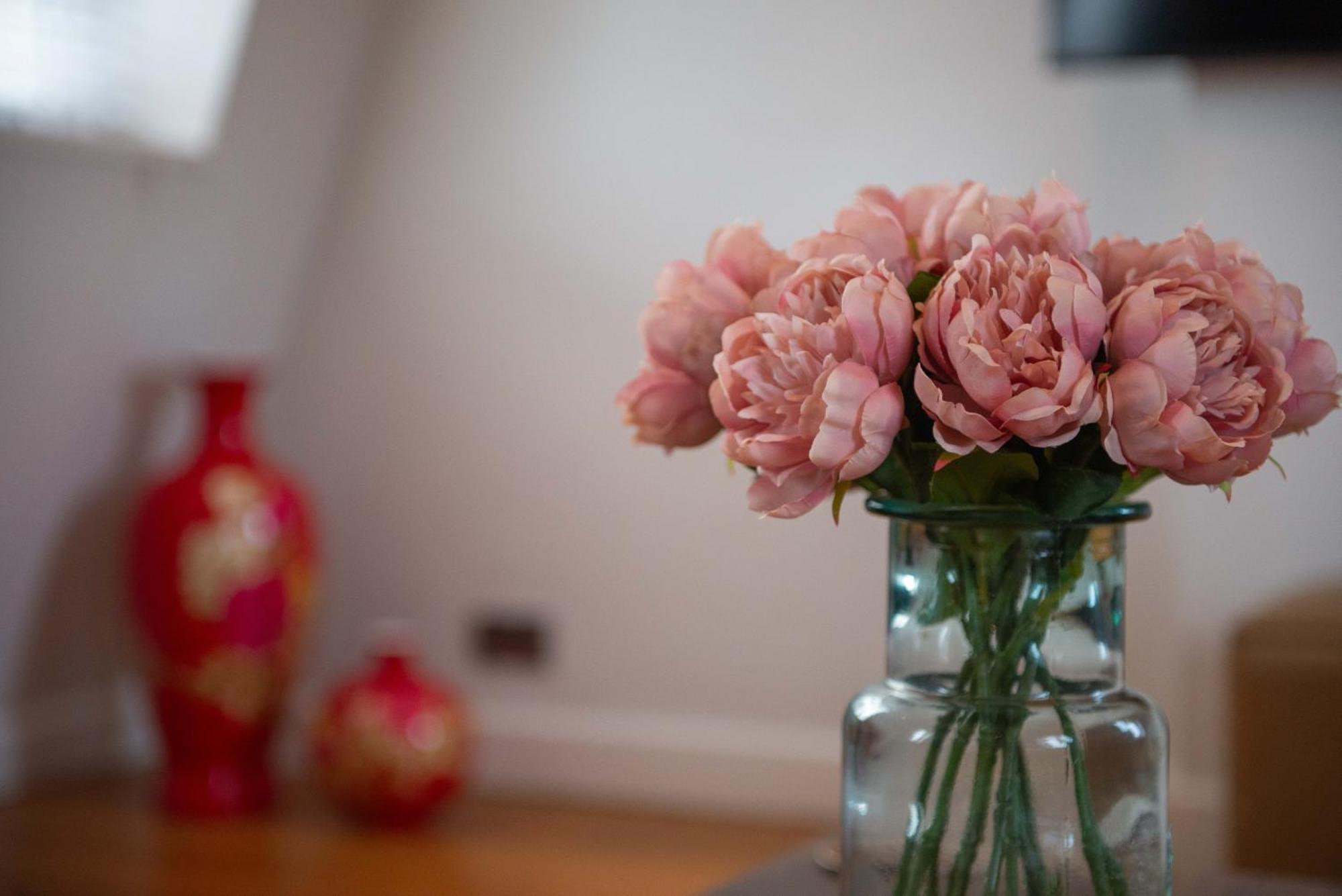 Stylish Townhouse, Work Desk, Fast Wi-Fi, Sleeps 6 สแตมฟอร์ด ภายนอก รูปภาพ